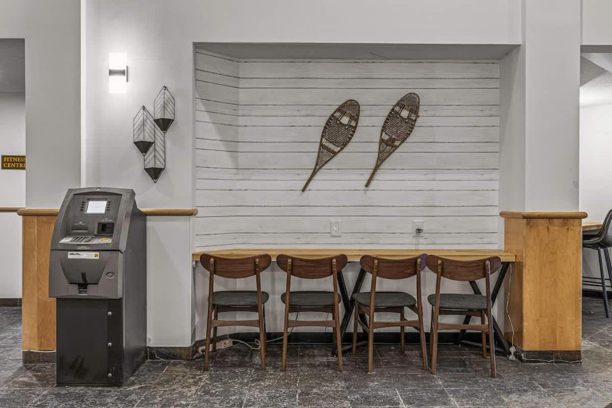 W118 New! Central Canmore- Light Industrial Hotel Room Εξωτερικό φωτογραφία